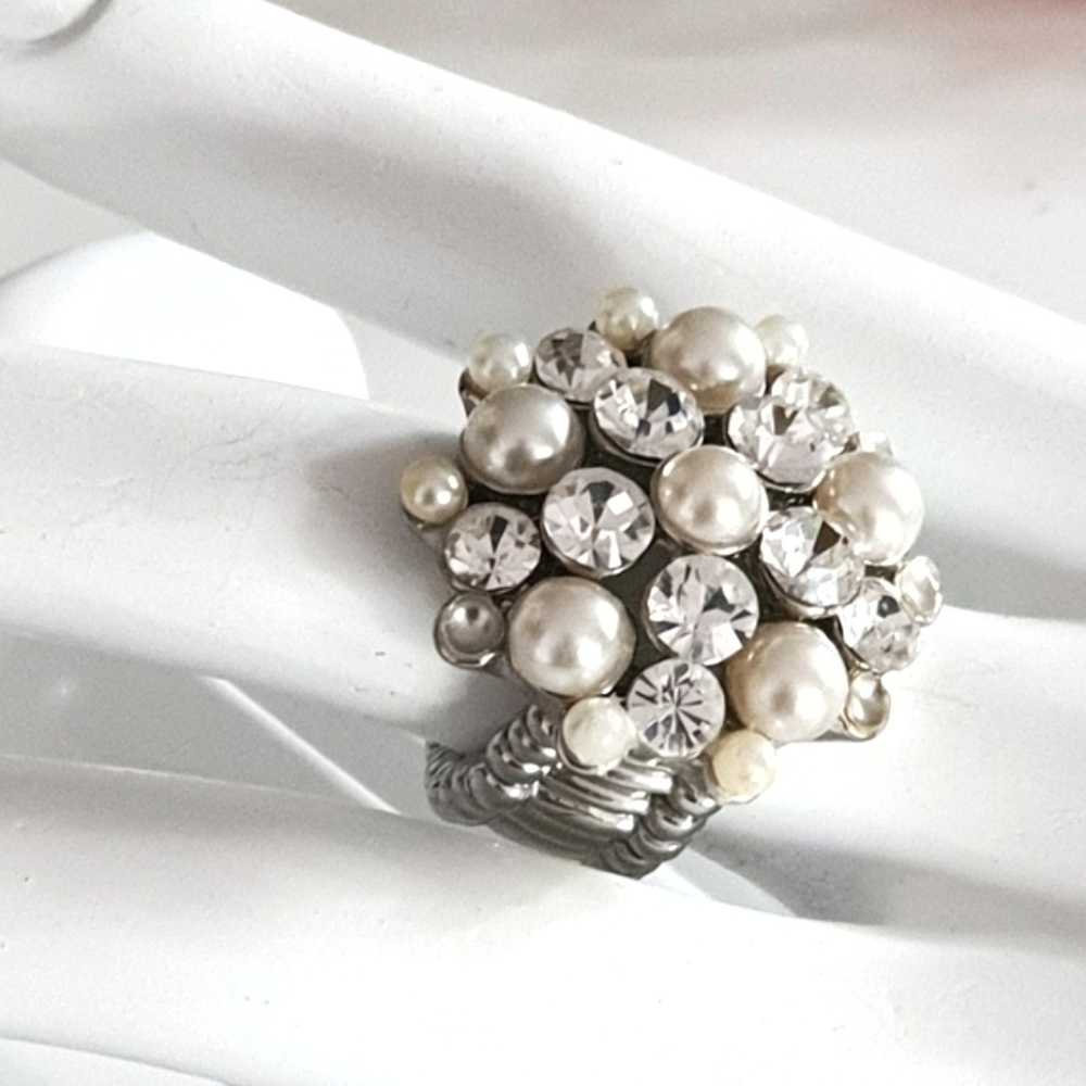 Faux Pearls & Rhinestones Stretch Ring